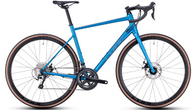 Cube Attain Race Rennrad in Blau.