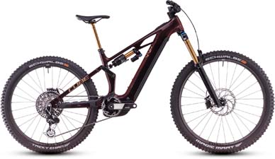 Zu sehen ist ein dunkelrotes Cube Stereo Hybrid ONE44 Pro E-Bike, mit goldenen Stroßdämpfern.