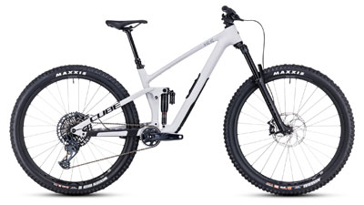 Cube Stereo ONE55 C:62 Race Fully Mountainbike in Weiß.